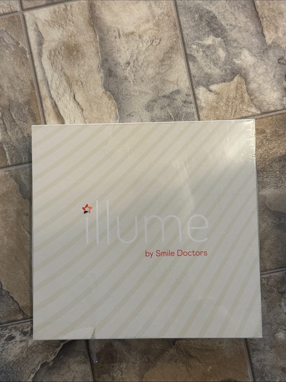 Illume by Smile Doctors Teeth Whitening Kit - new in box